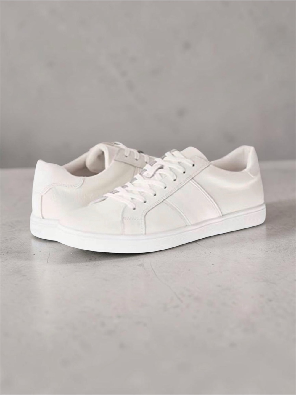 ALDO Cowien Low-Top Sneakers in Natural (Cream) Men’s Size 8; Women’s 9 1/2